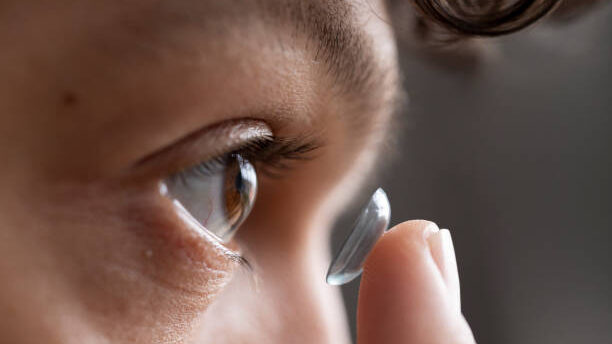 contact lens  कॉन्टैक्ट लेंस